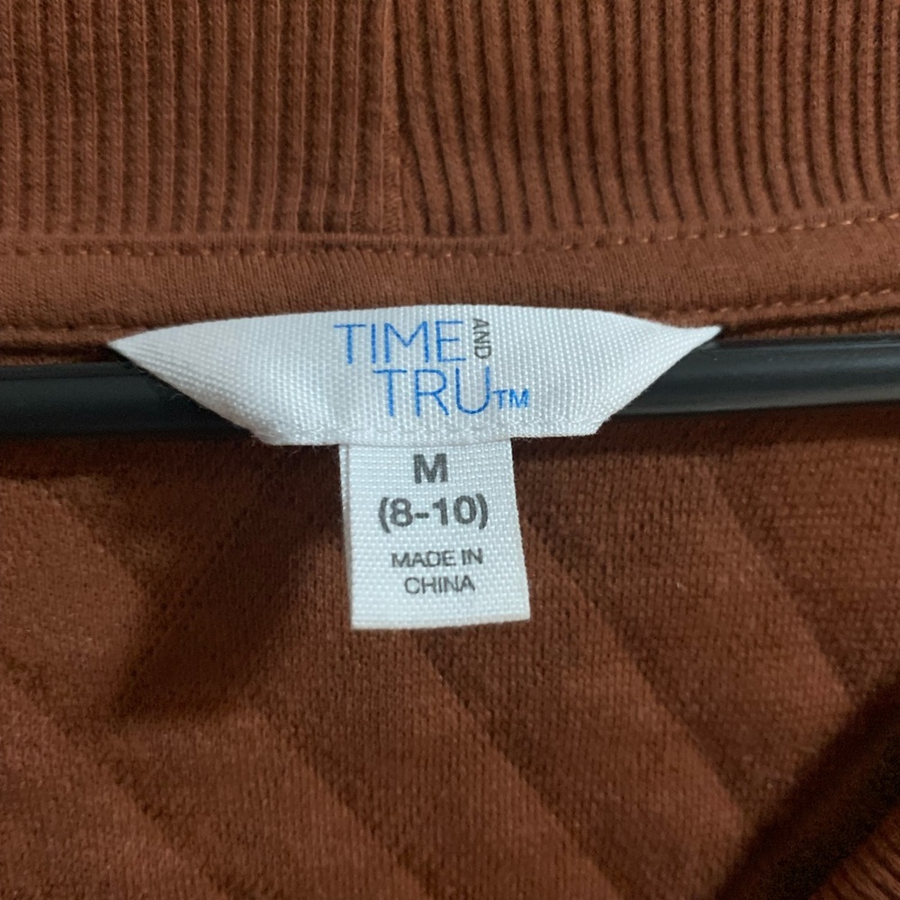 Time and Tru. Med 8-10. NWOT - Picture 3 of 4